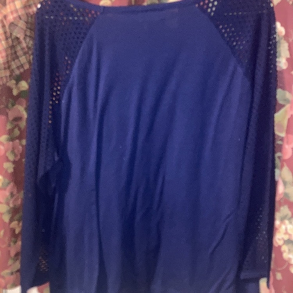 Shirt. Blue.